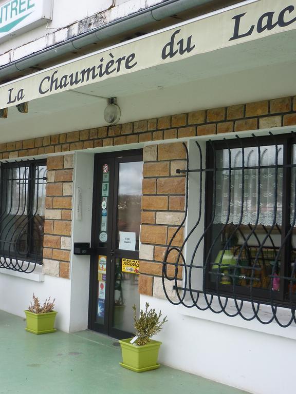 קליירבו-לה-לאק Hotel Restaurant La Chaumiere Du Lac מראה חיצוני תמונה